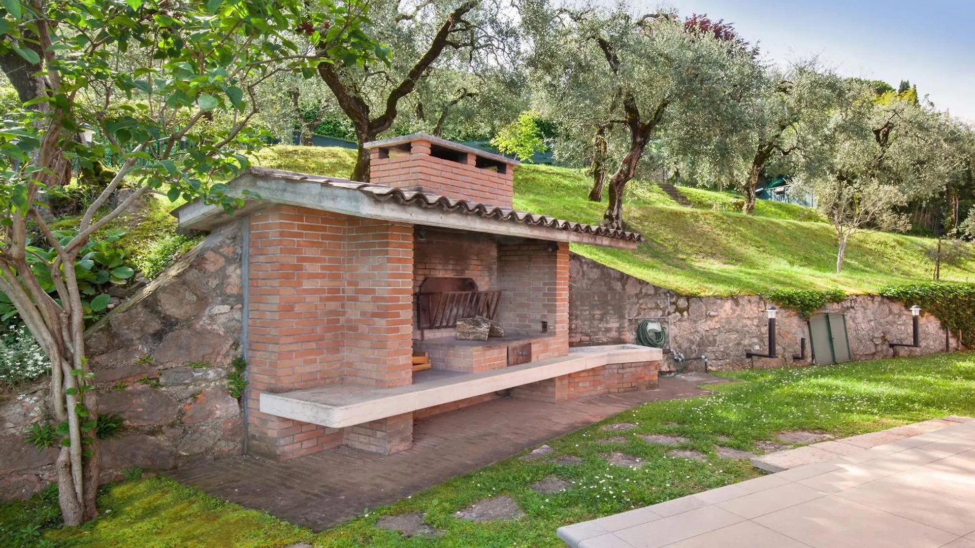 Villa Pirandello With Pool Torri Del Benaco 0*,  Italy